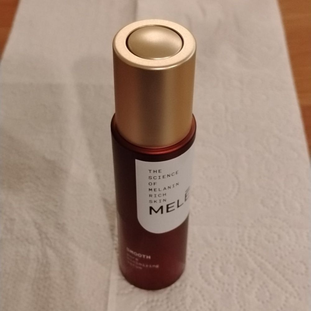 New MELE Serum pore-minimizing with peptides B3 for melanin-rich skin smooth